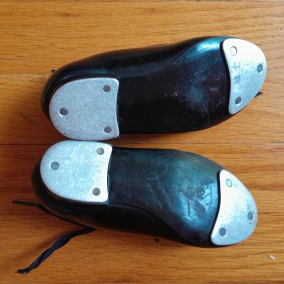 Spotlight tap shoes little kid size 8 black - Picture 5 of 5